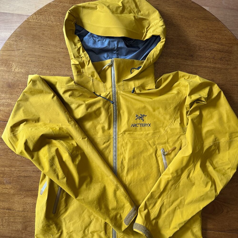 Arc'teryx Beta AR Large Perfect Condition